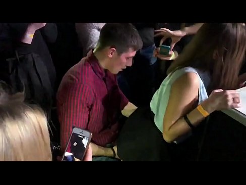 ❤️ Skutočný sex v ruskom nočnom klube. 18-ročné ruské dievča v análnom otvore a vagíne jebané v nočnom klube Šukanie video na nás sk.tubsexer-porn.ru ❌️